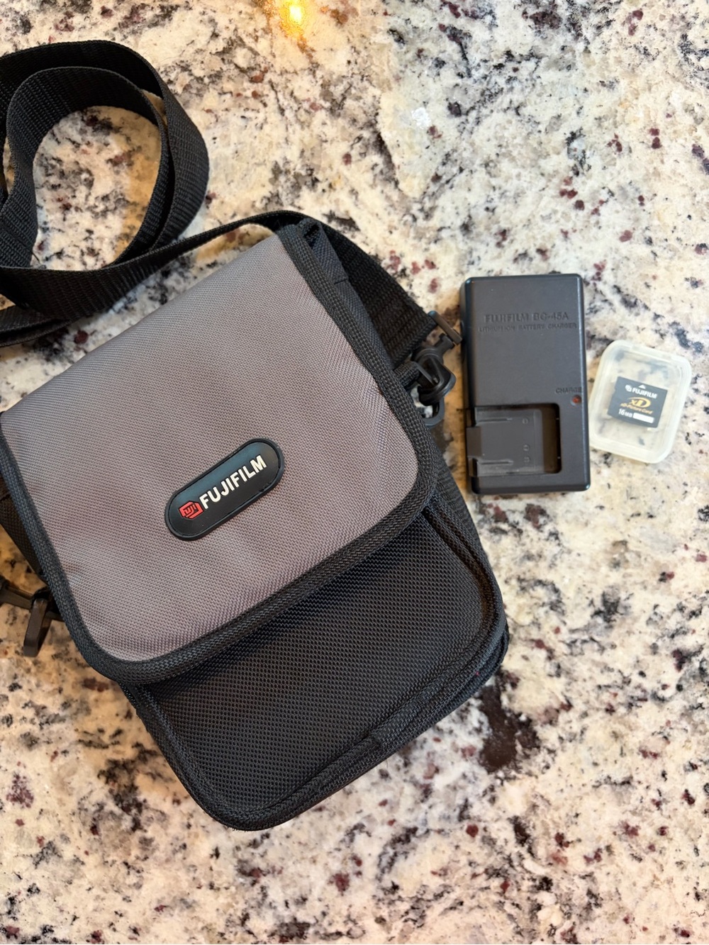 Fujifilm Compact Camera Bag/BC-45A Charger/16MB Fujifilm Card